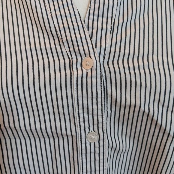 Button Down Blouse L - Picture 4 of 11